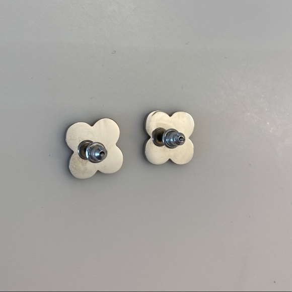 earings - Picture 2 of 2